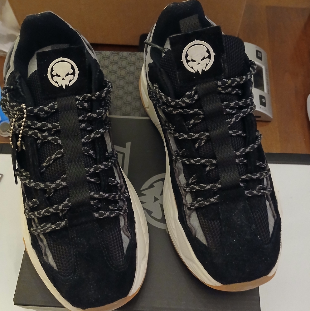 Tenacity Black Drip - Picture 2 of 5